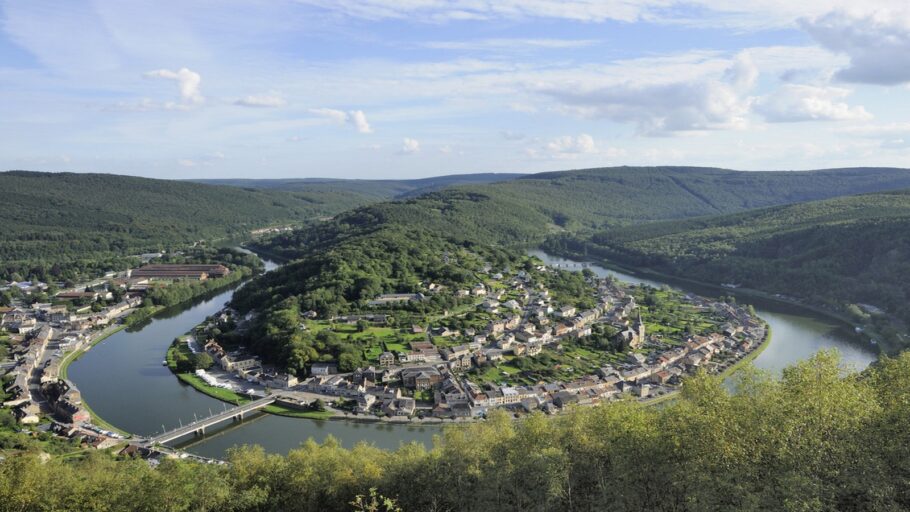 Boucle de la Meuse a Montherme dans les Ardennes