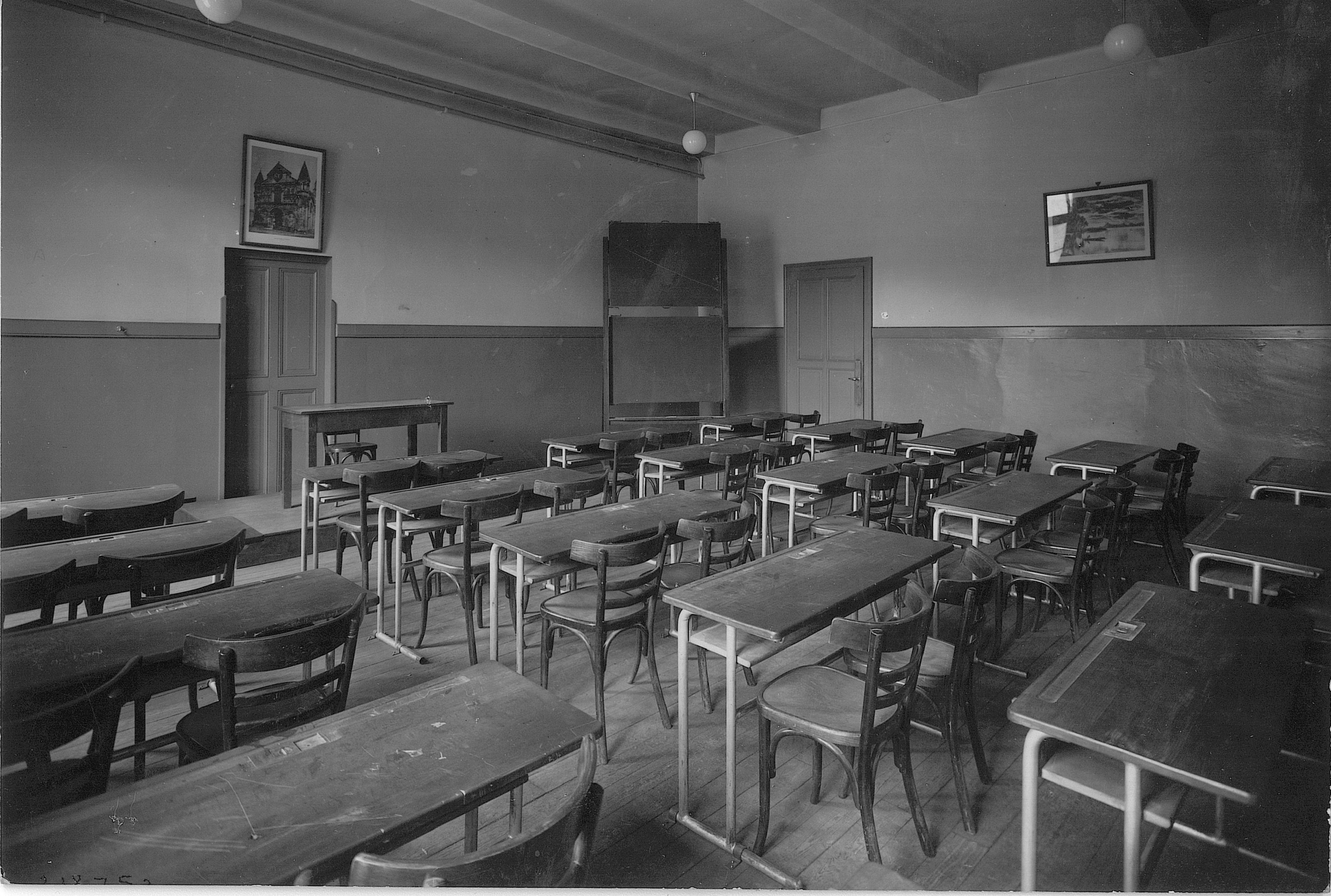 Inconnu - Sans titre – Vers 1940 Salle de classe