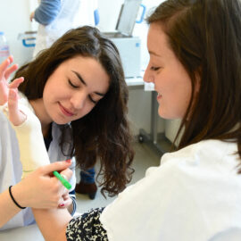 Vous former aux métiers​ du sanitaire et social​