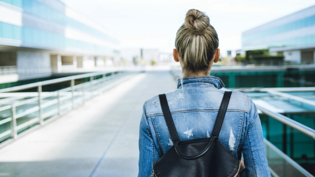 Vous orienter et vous former pour décrocher un emploi