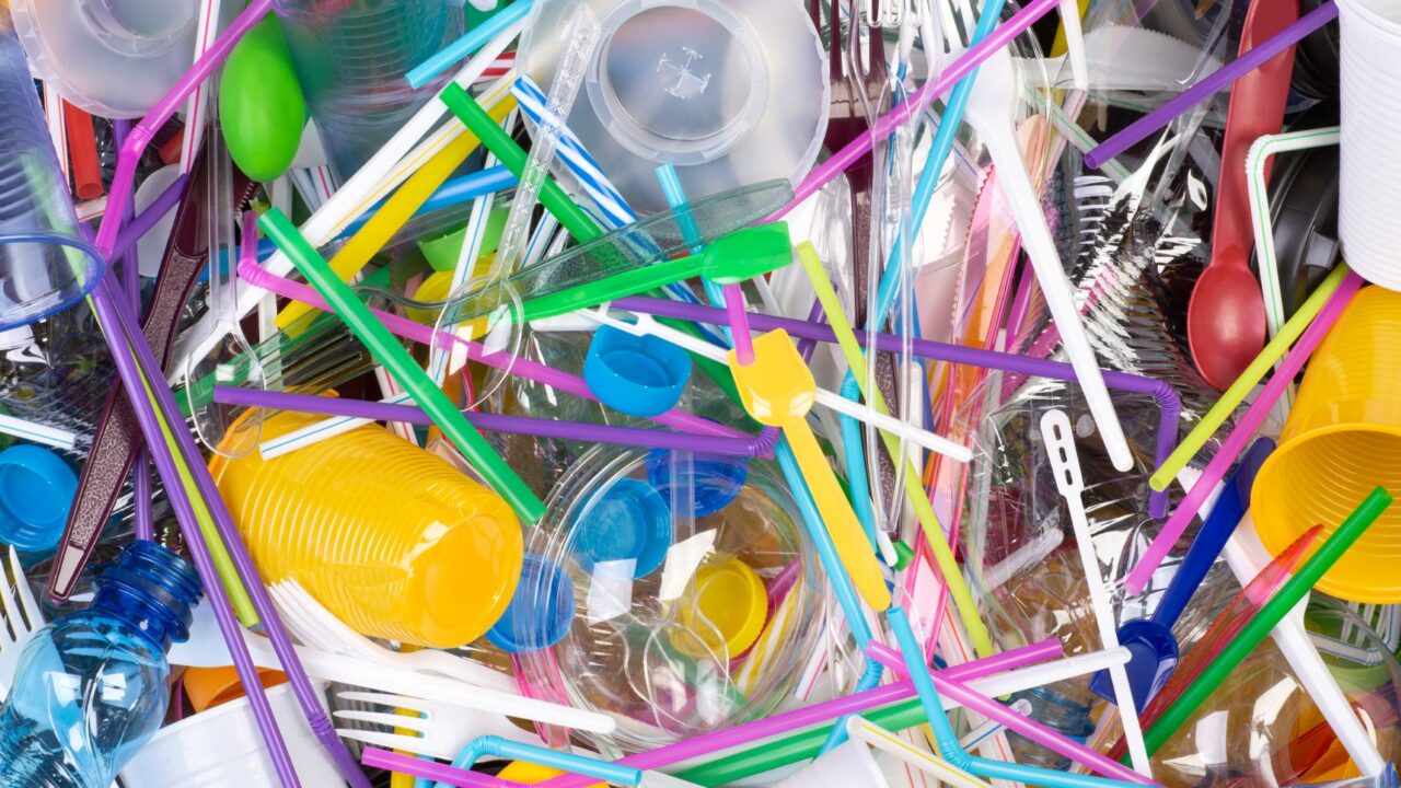 Promouvoir les plastiques biosourcés
