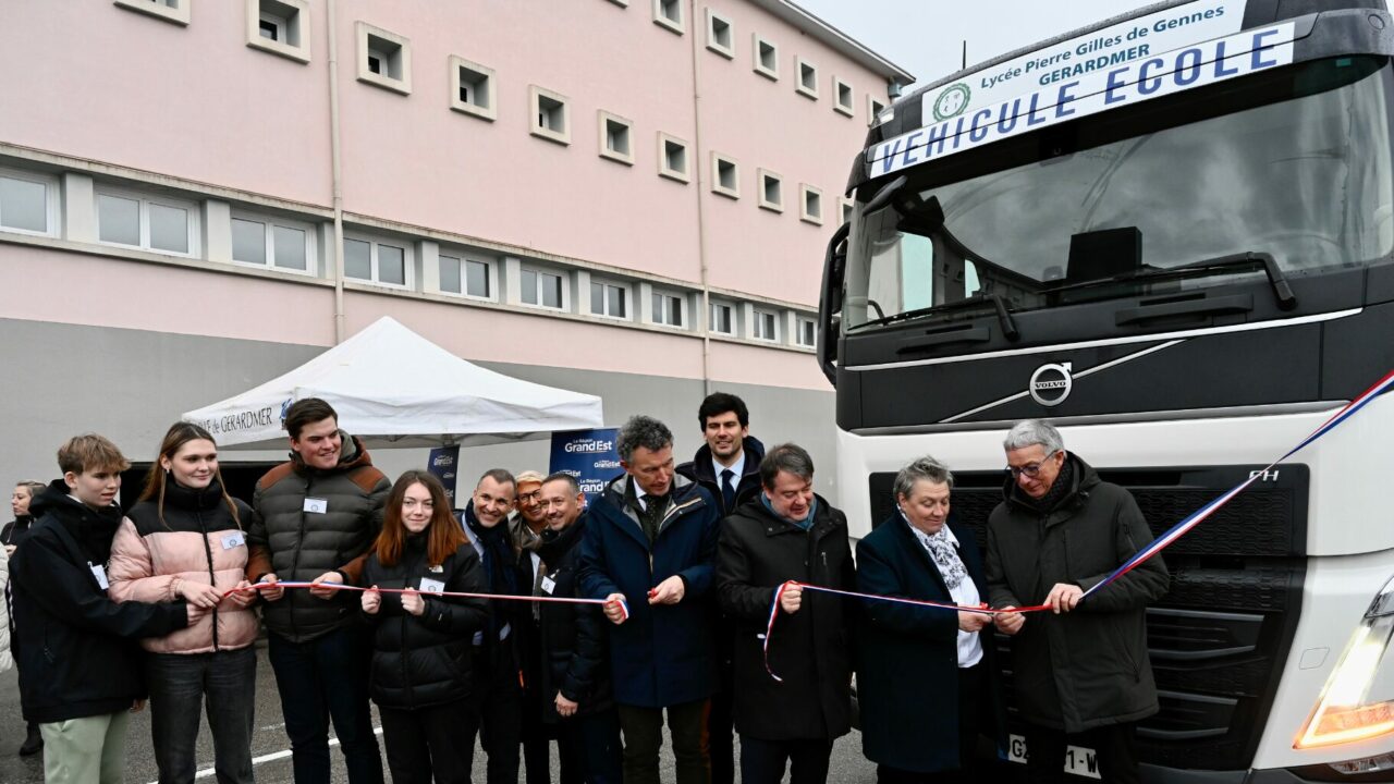 Un nouveau camion pédagogique au lycée Gilles de Gennes