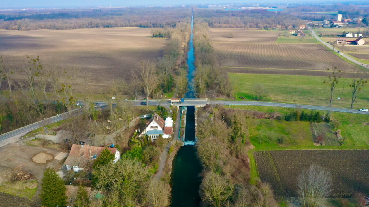 Canal vers Artzenheim (68)