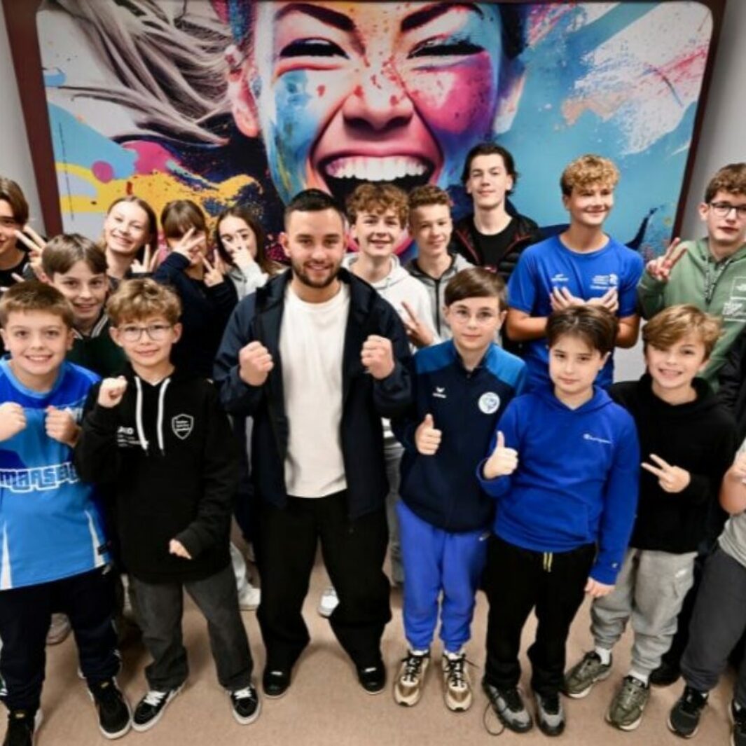 Rencontre entre Steven Da Costa et des élèves du collège Hélène Boucher