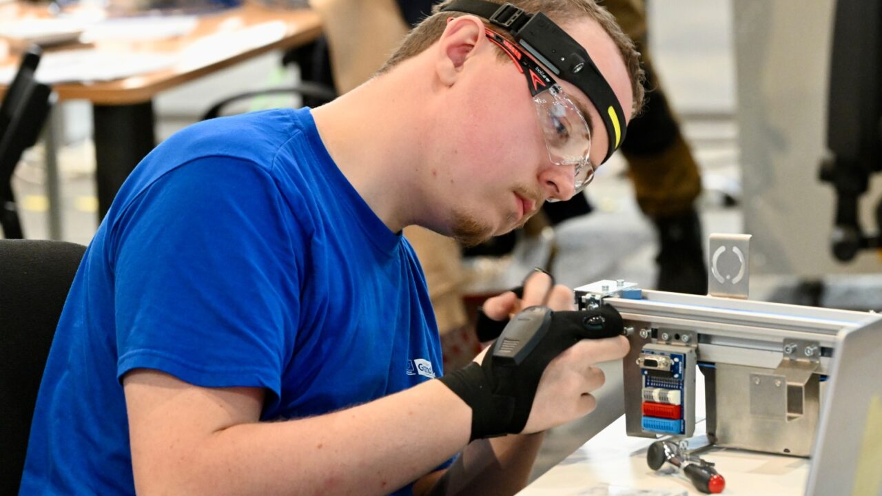 Worldskills 2025 - Lucas TSCHIRHART - Épreuve Mécatronique